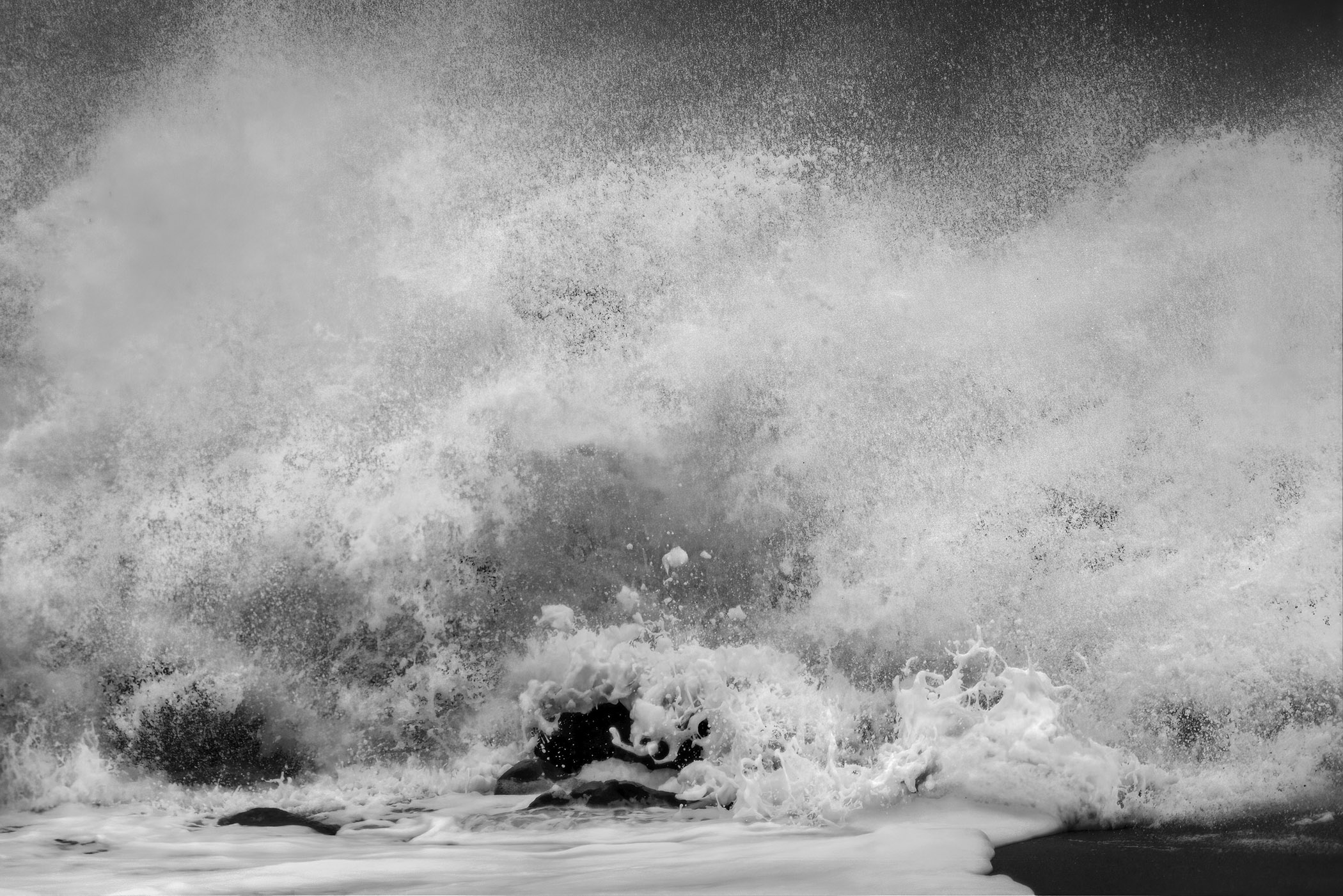 Electric-ocean-waves-storm-SandyHook-GatewayNationalRecreationArea-NewJersey
