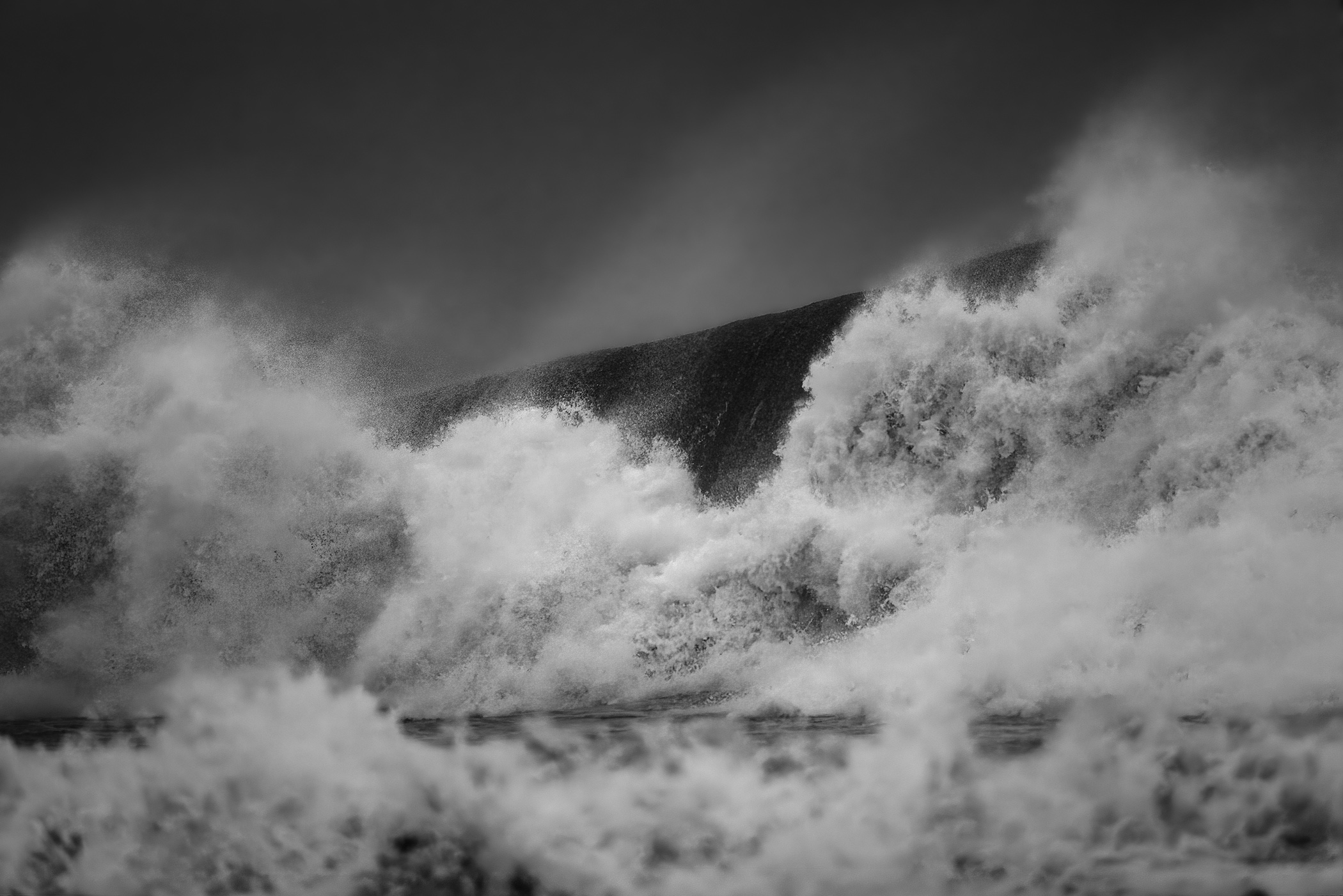 Supreme-ocean-waves-storm-SandyHook-GatewayNationalRecreationArea-NewJersey